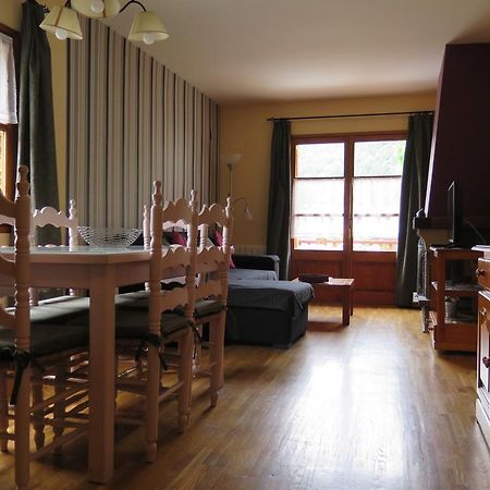 Apartaments El Ribal Valencia D'Aneu المظهر الخارجي الصورة