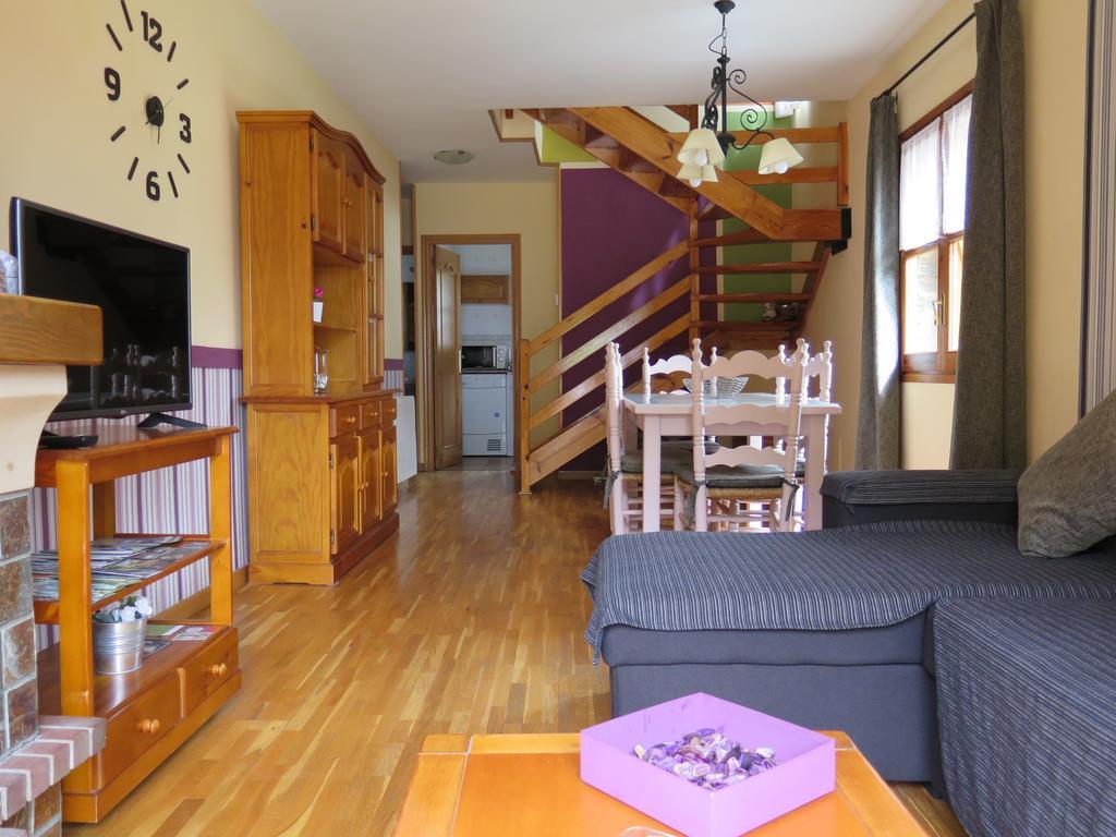 Apartaments El Ribal Valencia D'Aneu المظهر الخارجي الصورة