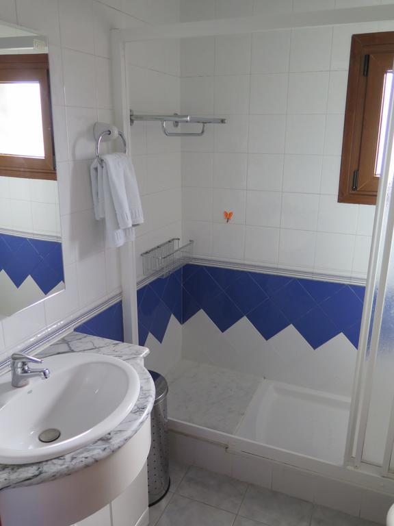 Apartaments El Ribal Valencia D'Aneu المظهر الخارجي الصورة